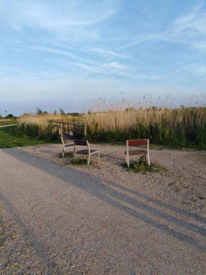 Luxueuze Stacaravan In Bredene Met Eigen Terras En Tuintje 外观 照片